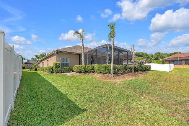 2817 DURANT TRAILS BOULEVARD, Dover, FL 33527