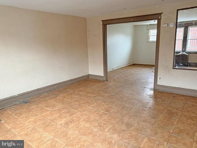 323 W WINGOHOCKING ST, Philadelphia, PA 19140