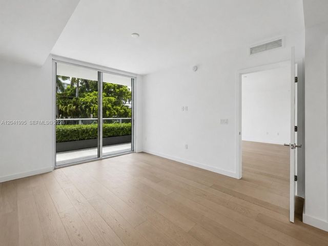 9221 E Bay Harbor Drive 210, Bay Harbor Islands, FL 33154