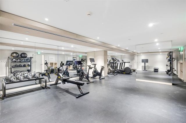 9221 E Bay Harbor Drive 210, Bay Harbor Islands, FL 33154