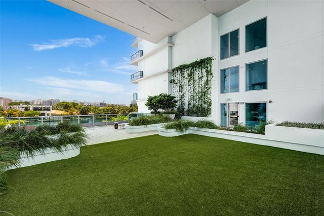 9221 E Bay Harbor Drive 210, Bay Harbor Islands, FL 33154