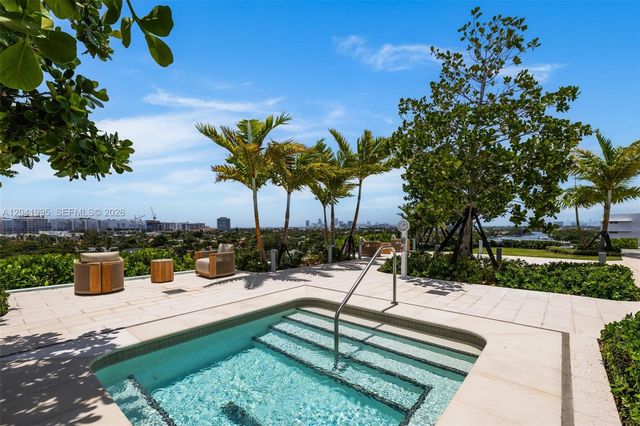 9221 E Bay Harbor Drive 210, Bay Harbor Islands, FL 33154