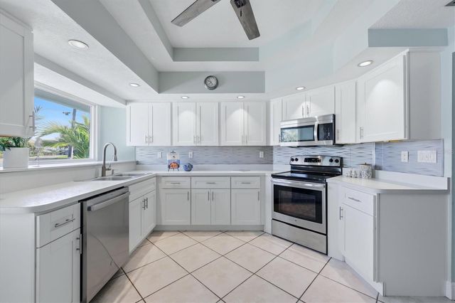 1925 OREGON TRAIL, Englewood, FL 34224