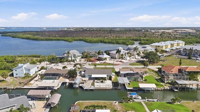 1925 OREGON TRAIL, Englewood, FL 34224