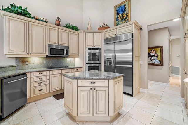 61 St George Place, Palm Beach Gardens, FL 33418