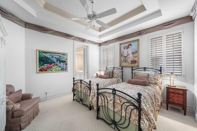 61 St George Place, Palm Beach Gardens, FL 33418