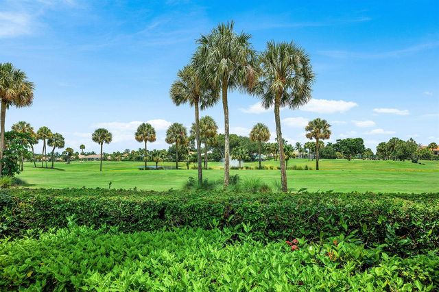 61 St George Place, Palm Beach Gardens, FL 33418