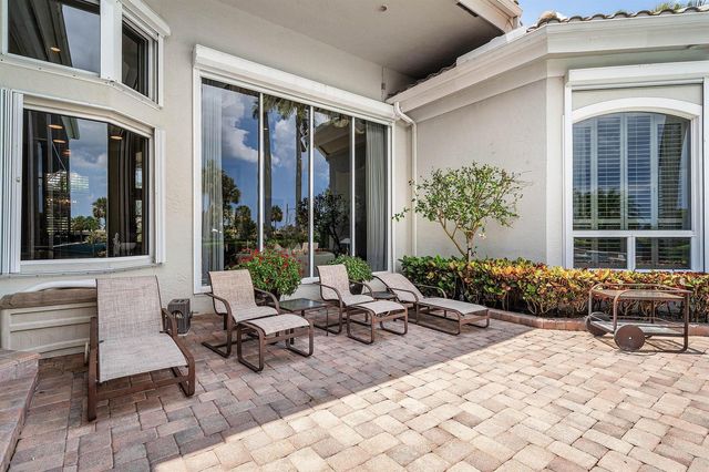 61 St George Place, Palm Beach Gardens, FL 33418