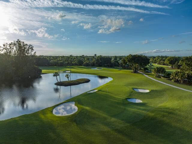 61 St George Place, Palm Beach Gardens, FL 33418