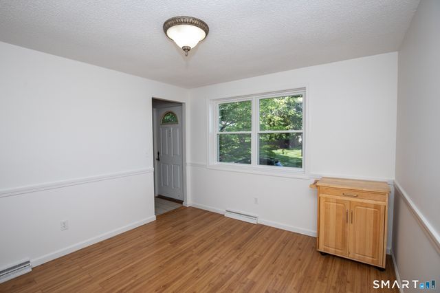 7 Raynham Road, East Haven, CT 06512
