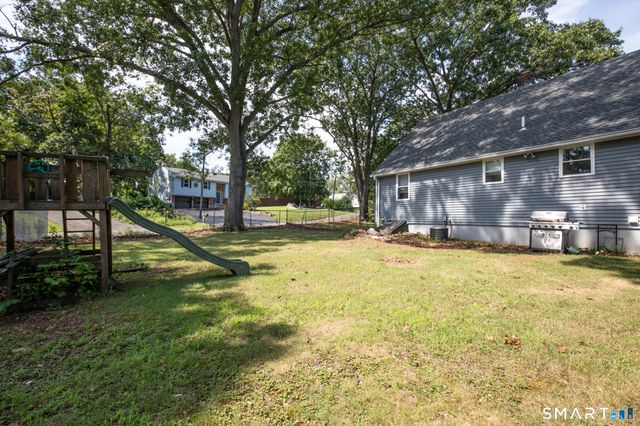 7 Raynham Road, East Haven, CT 06512