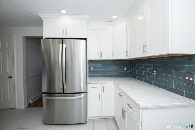 7 Raynham Road, East Haven, CT 06512