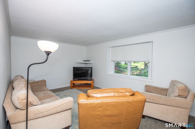 7 Raynham Road, East Haven, CT 06512