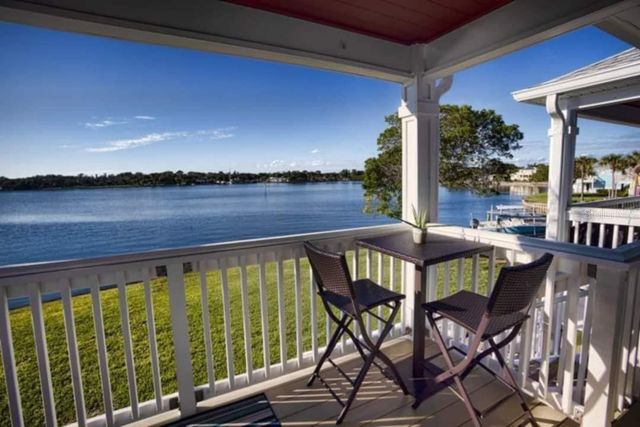 5107 SALMON DRIVE SE C, St Petersburg, FL 33705