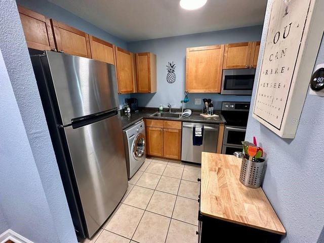 5107 SALMON DRIVE SE C, St Petersburg, FL 33705