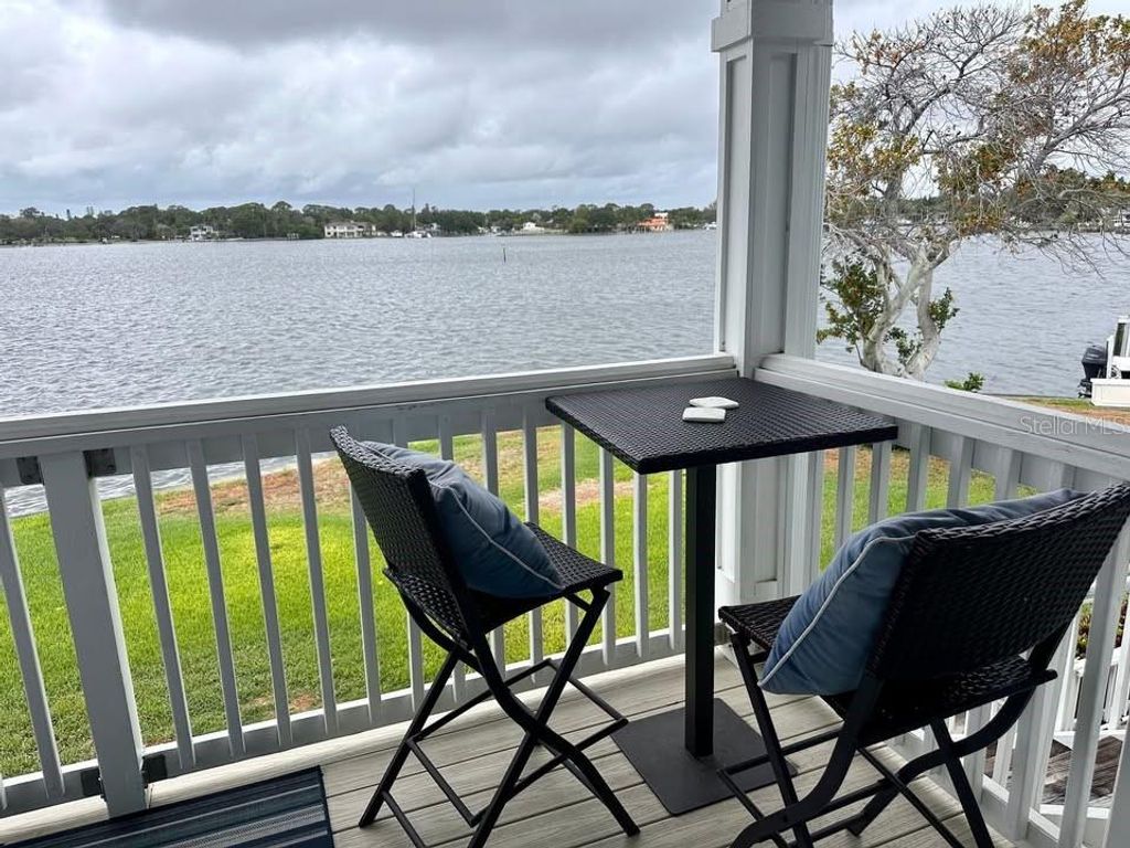 5107 SALMON DRIVE SE C, St Petersburg, FL 33705