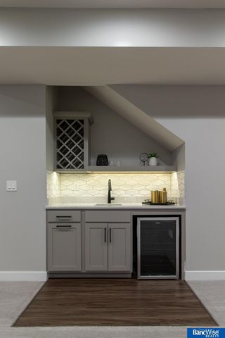 4000 Primrose Place, Lincoln, NE 68516