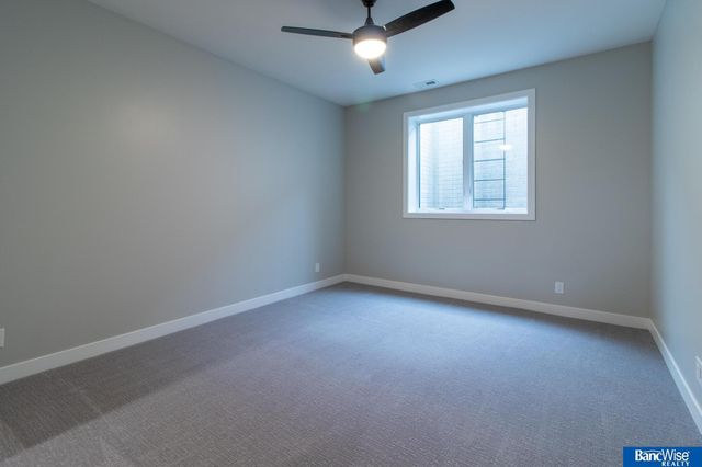 4000 Primrose Place, Lincoln, NE 68516