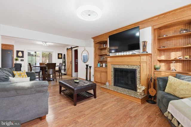 11 ROSSITER CIR, Newark, DE 19702