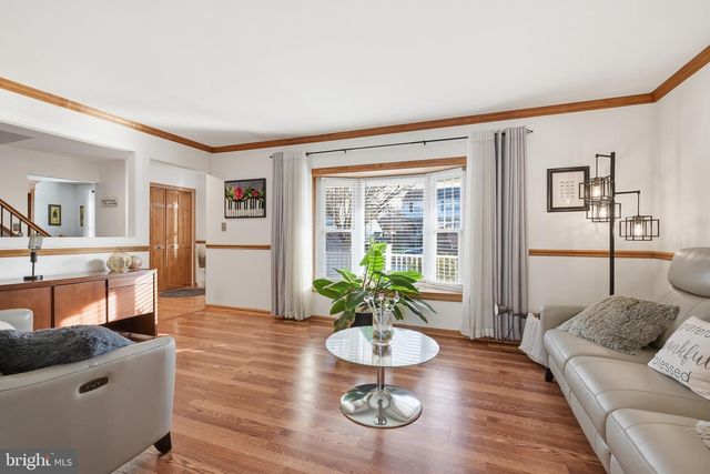 11 ROSSITER CIR, Newark, DE 19702