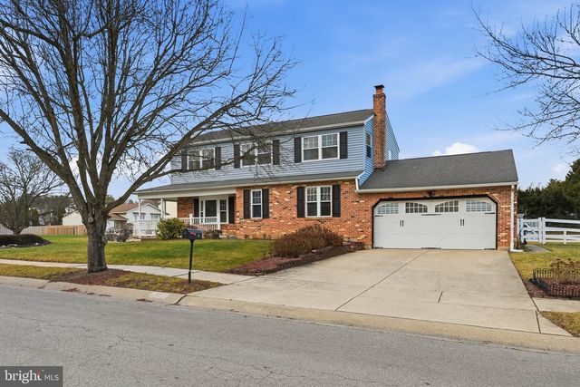 11 ROSSITER CIR, Newark, DE 19702