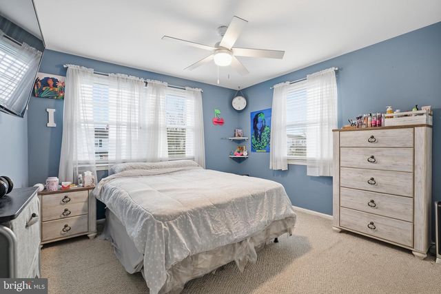 11 ROSSITER CIR, Newark, DE 19702