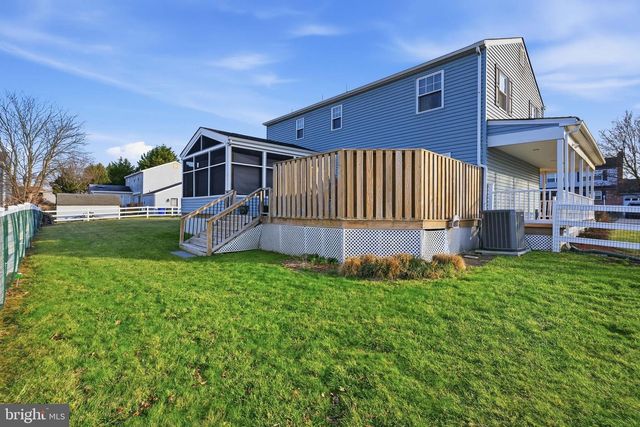 11 ROSSITER CIR, Newark, DE 19702