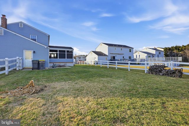 11 ROSSITER CIR, Newark, DE 19702