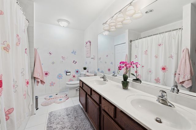 1 Fernwood Court, Algonquin, IL 60102