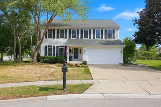 1 Fernwood Court, Algonquin, IL 60102