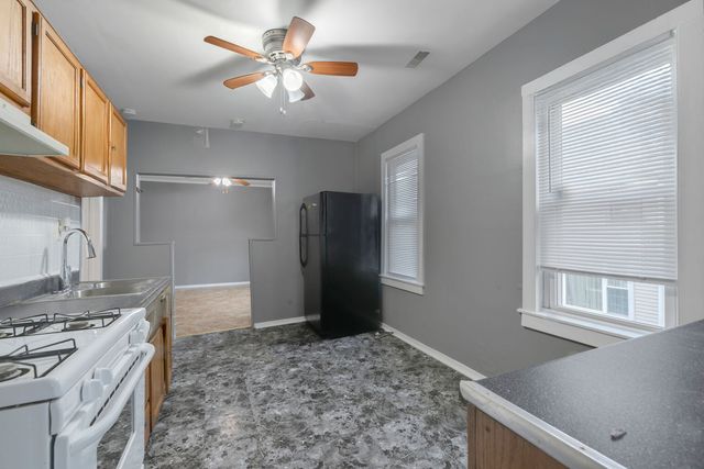 10440 S Torrence Avenue, Chicago, IL 60617