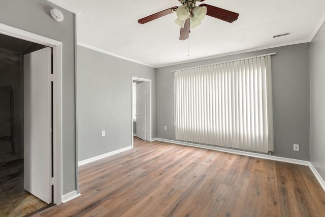 10440 S Torrence Avenue, Chicago, IL 60617