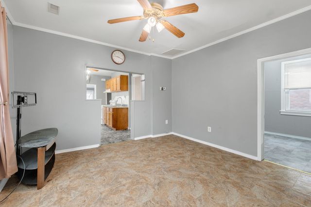 10440 S Torrence Avenue, Chicago, IL 60617