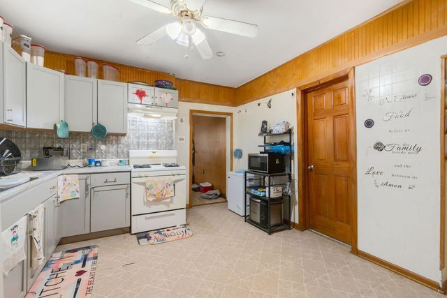 10440 S Torrence Avenue, Chicago, IL 60617