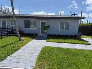 225 SW 76th Ct 227, Miami, FL 33144