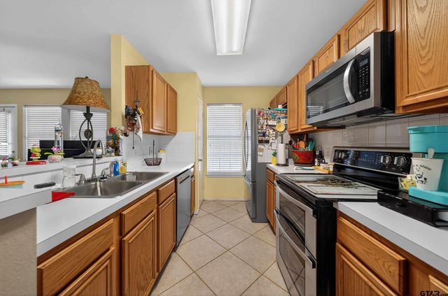 137 Valley View Ln., Jacksonville, TX 75766