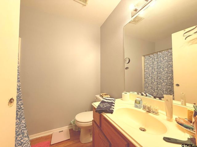 137 Valley View Ln., Jacksonville, TX 75766