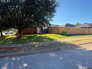 137 Valley View Ln., Jacksonville, TX 75766