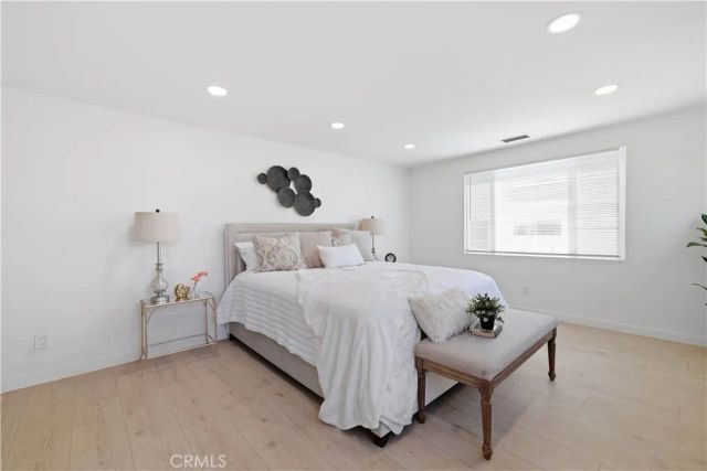 7446 Dempsey Avenue, Lake Balboa, CA 91406