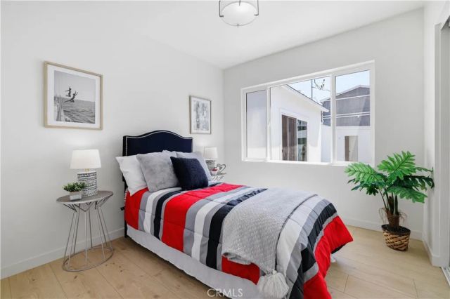 7446 Dempsey Avenue, Lake Balboa, CA 91406