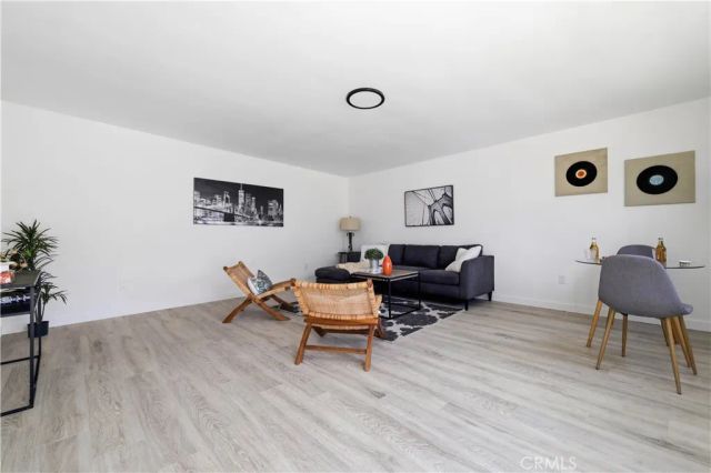 7446 Dempsey Avenue, Lake Balboa, CA 91406