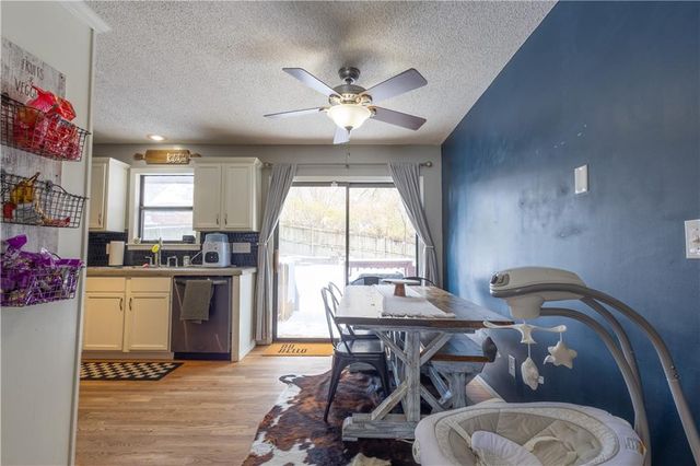 6320 Pamela Drive, St Joseph, MO 64504