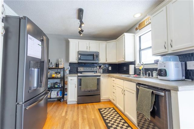 6320 Pamela Drive, St Joseph, MO 64504