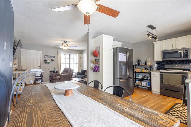 6320 Pamela Drive, St Joseph, MO 64504