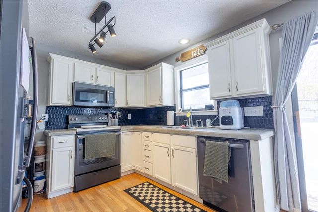 6320 Pamela Drive, St Joseph, MO 64504