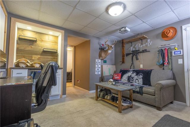 6320 Pamela Drive, St Joseph, MO 64504