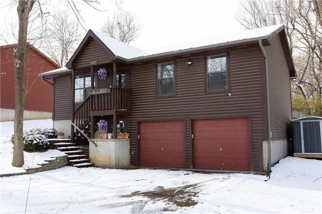 6320 Pamela Drive, St Joseph, MO 64504