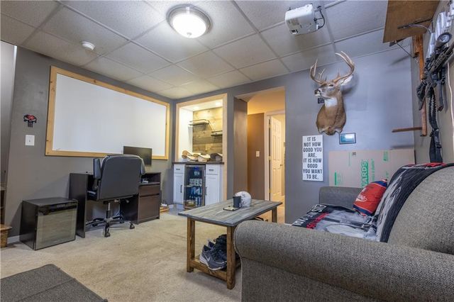 6320 Pamela Drive, St Joseph, MO 64504