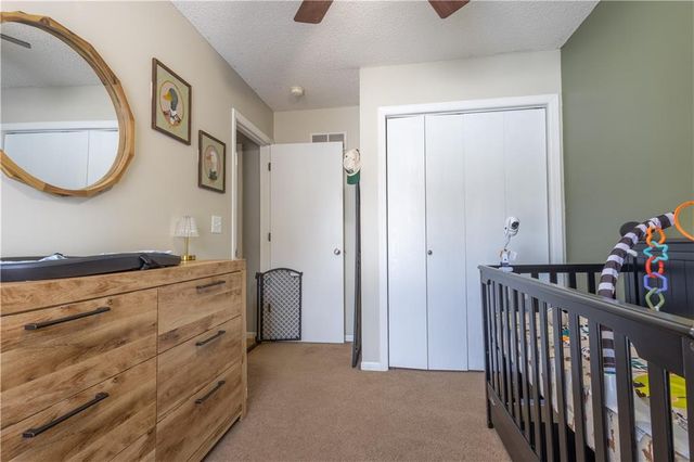 6320 Pamela Drive, St Joseph, MO 64504