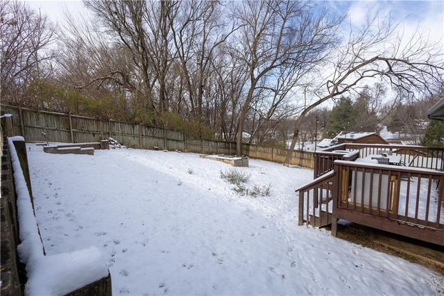 6320 Pamela Drive, St Joseph, MO 64504